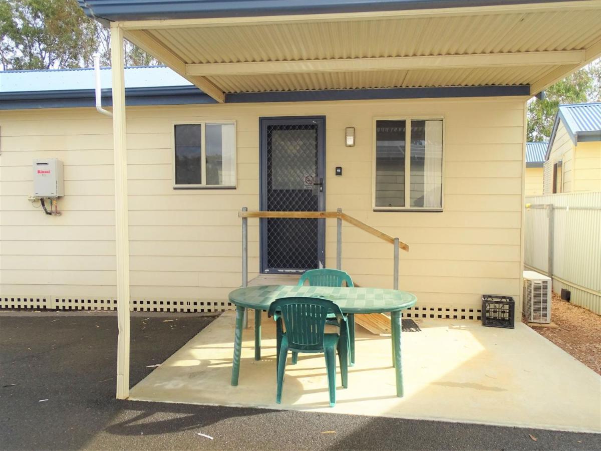 Мотель Moonta Bay Cabins Port Moonta Экстерьер фото